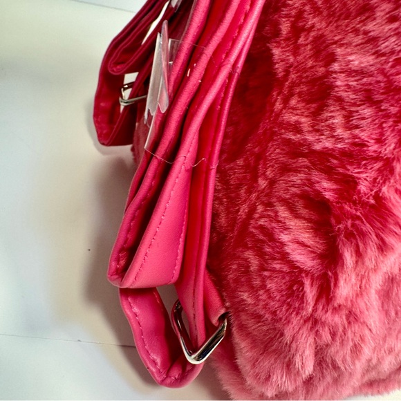 NWT. Disney’s Fluffy mini Backpack. Toy Story Lotso pink furry backpack - Picture 7 of 15